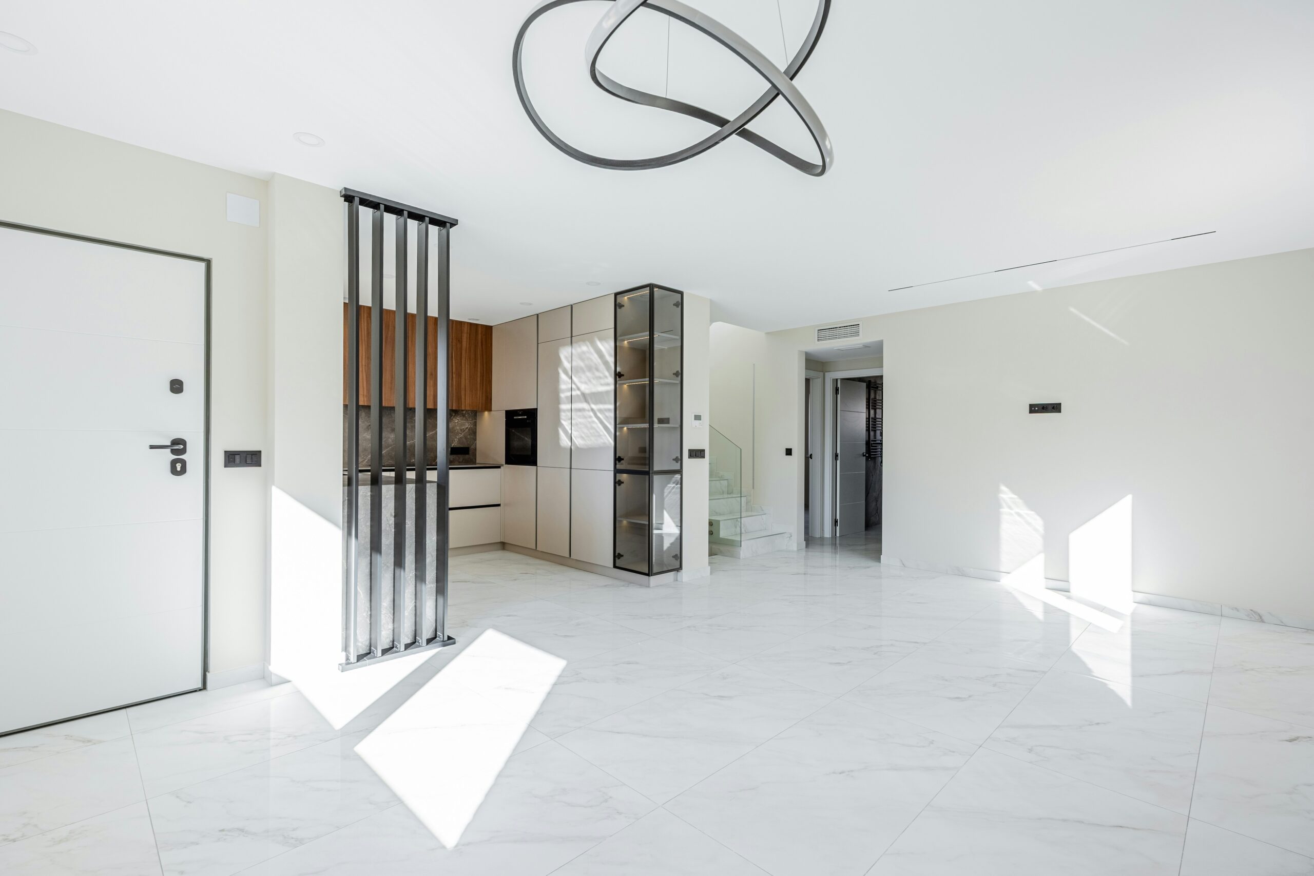 How to Use Marble in Open-Plan Living Spaces