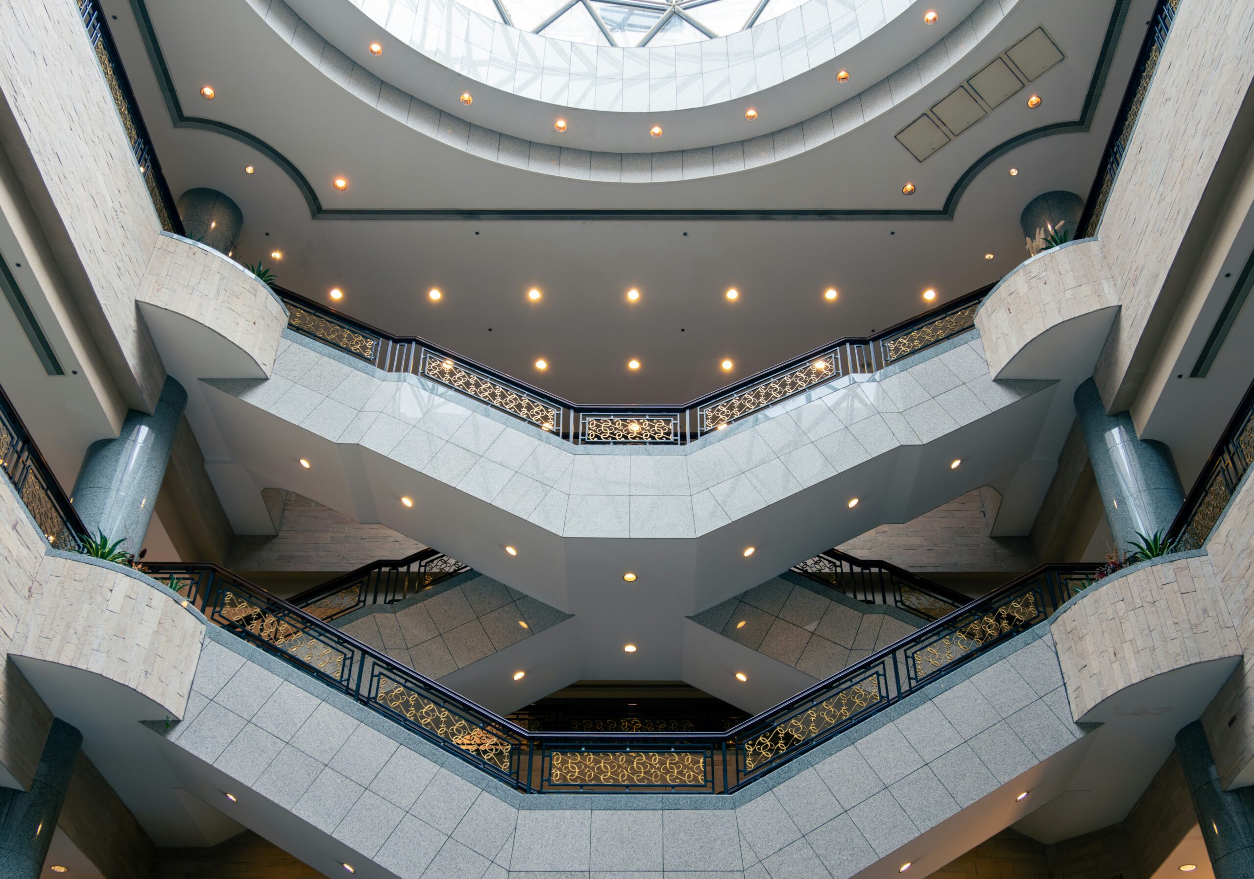 The Benefits of Marble for Luxury Staircases